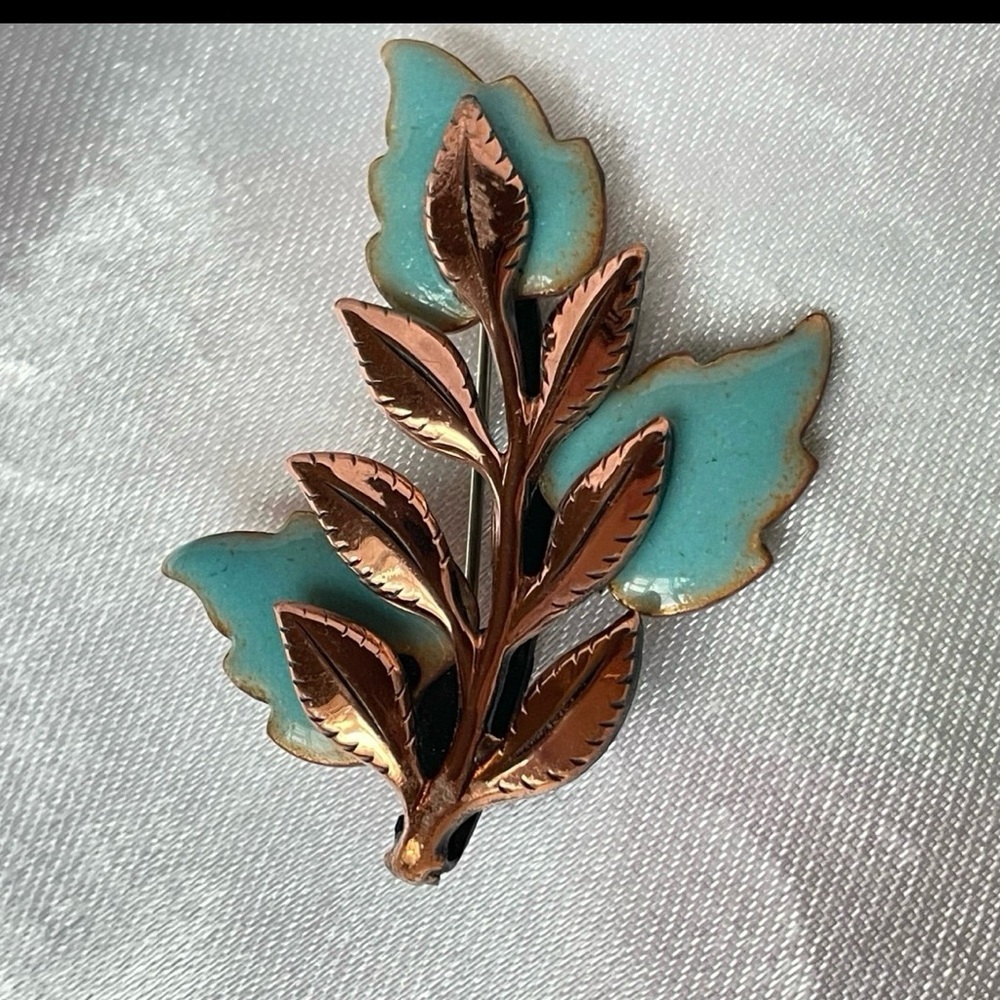 Vintage Renior Matisse broach